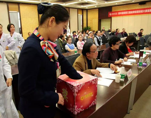 6慈銘護(hù)士決賽現(xiàn)場抽題答疑.jpg 6慈銘護(hù)士決賽現(xiàn)場抽題答疑.jpg